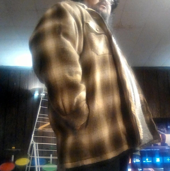 DYSE ONE BRAND FROM CALI Sherpa Hooded Jacket warm for winter & FALL - Picture 10 of 12